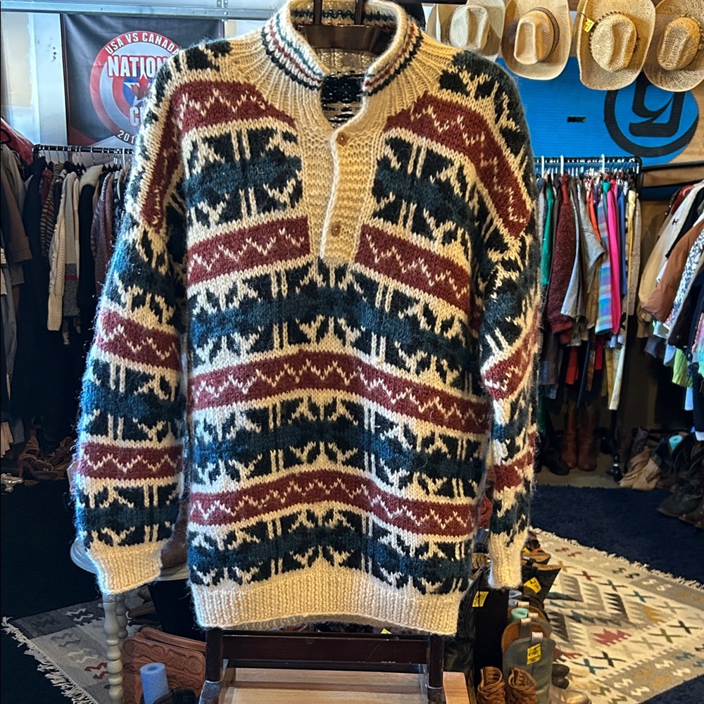 Men's Cozy Knit Sweater with Geometric Design 100% Wool